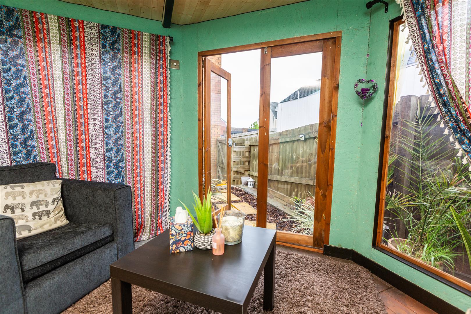 Heol Waungron, Carway, Kidwelly, SA17 4HY